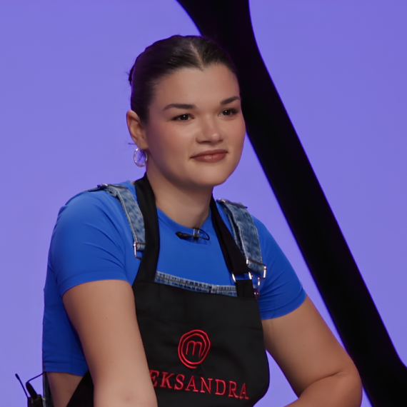 Aleksandra se naljutila na Milicu; Svi otrčali u prodavnicu, a samo Jovana stoji u mestu VIDEO