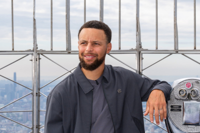 Slika za Stef Kari ispisao istoriju NBA lige: Novi ugovor i neverovatan rekord FOTO