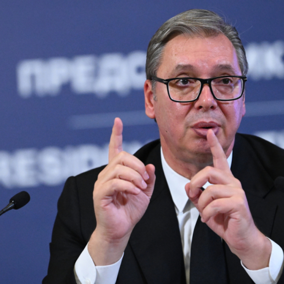 Vučić: "'Studentska lista' bi uvela sankcije Rusiji i priznala nezavisnost tzv. Kosova";  "Da ih pobedimo"