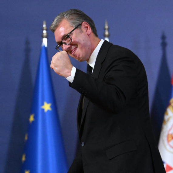 Vučić nudi rast i razvoj Srbije – Srdanović nudi nasilje i destabilizaciju zemlje; Ko će biti premijer?