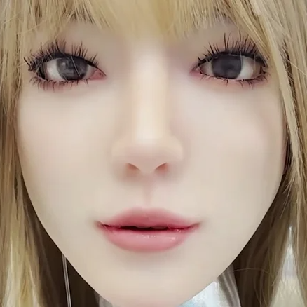 Postaje jezivo: Napravljen humanoidni robot koji plače