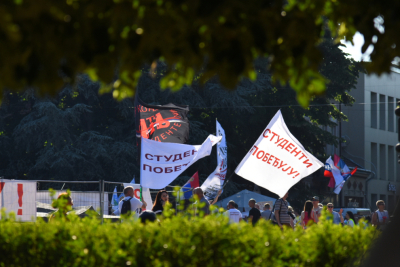 Slika za Blokaderi maltretiraju ljude od ranog jutra; Krše izbornu tišinu dok ljudi pokušavaju da glasaju