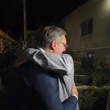 Vučić sa drugarom iz vojske: "Prijateljstvo je ostalo za ceo život i na to sam beskrajno ponosan" VIDEO