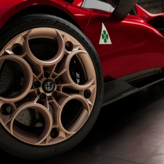 Alfa Romeo krije novi automobil: Za sada je poznato samo njegovo ime VIDEO