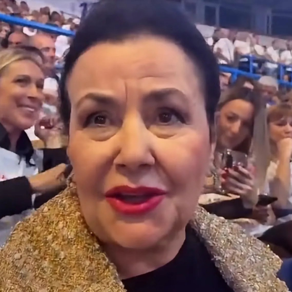 "Snežana Savić srušila snove blokaderima"; Vučić joj se zahvalio: "Služim i služiću samo našem narodu" VIDEO