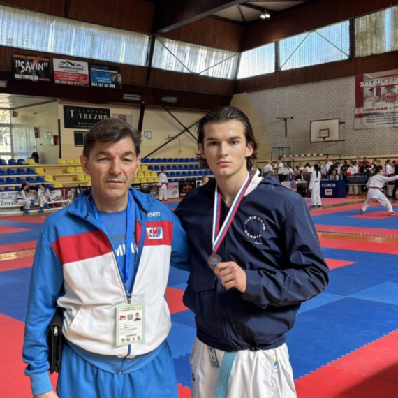 Bogdan osvojio srebro, zatim obukao jaknu "Vučić team": "Za mene je čast da je nosim" FOTO