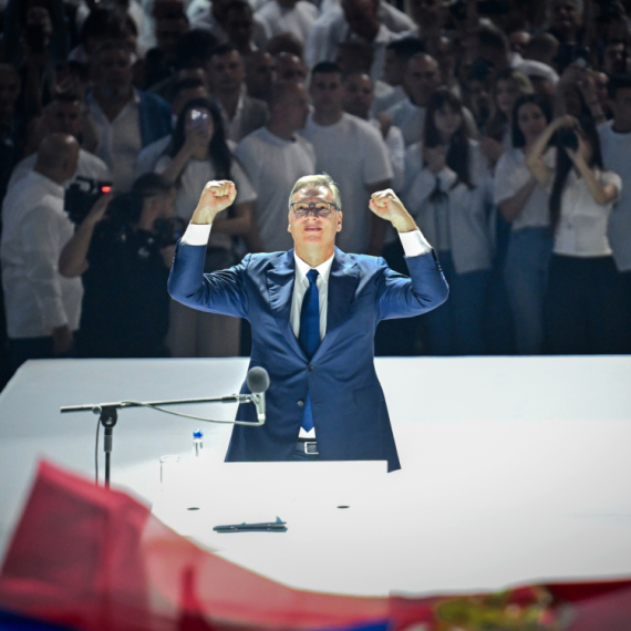 Vučić najavio skup u Novom Sadu: "Biće veći nego u Areni"; "Pozivam Pogačara i Brkovića da me spreče da dođem"