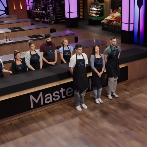 Njih troje su se "za malo provukli": Evo koji Plavi takmičar je prvi napustio MasterChef kuhinju!