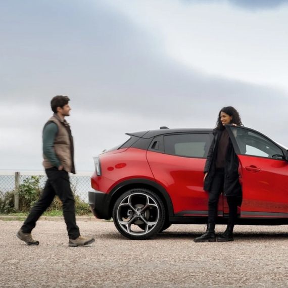 Umorni ste od aplikacija za upoznavanje? Alfa Romeo ima drugačiju ideju