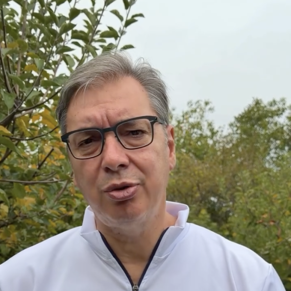 Vučić: "Blokaderi samo sa jednim čovekom neće na debatu"; "Ponovo sprovode taktiku dehumanizacije" VIDEO