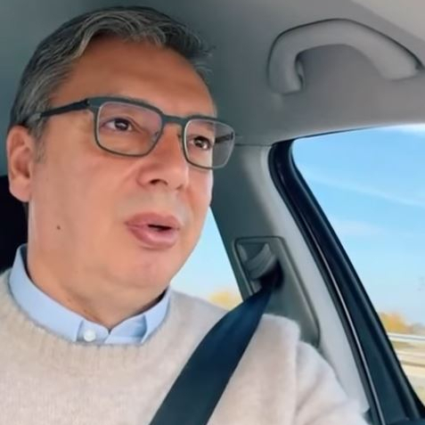 Vučić: "Opet sam u helikopteru, putujem za Zaječar"; "Odlučio sam da Škodu nazovem 'Sijuks'" VIDEO