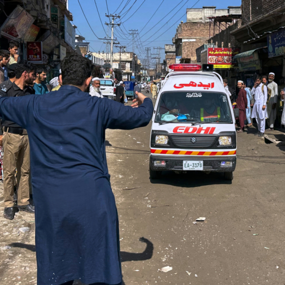 Užas u Pakistanu: Krov škole pao na đake – 28 mrtvih; Strahuje se da ih ima još VIDEO