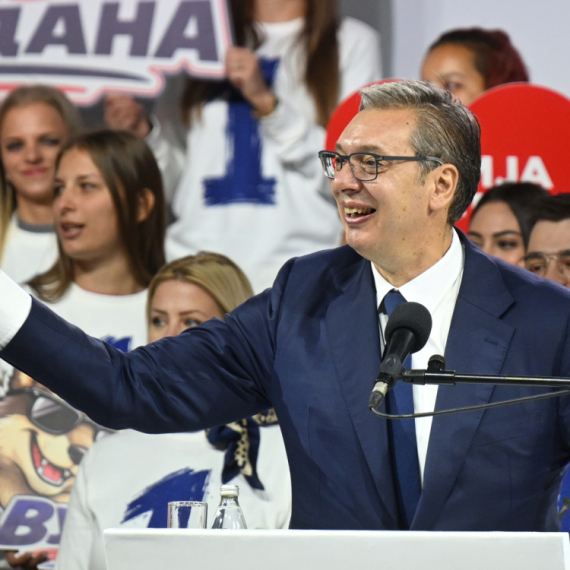 "Zdravstveni centri biće izgrađeni i obnovljeni u svim opštinama"; Vučić: "Sve će biti gotovo za tri godine"