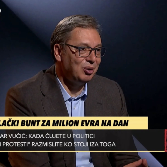 "Pukla nam je guma, a iz žita su se pojavila trojica sa automatskim puškama"; Vučić o situaciji kod Prizrena