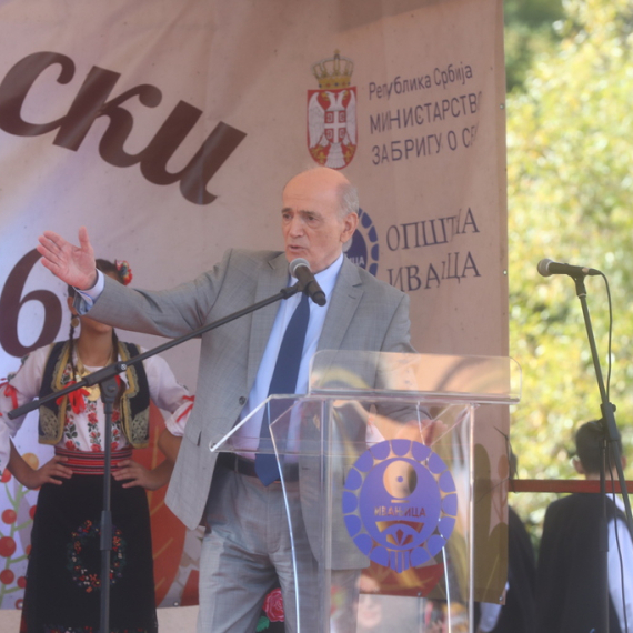 Miholjski susreti u selu Luke; Krkobabić: "Veličanstveno okupljanje ljudi Ivanjičkih sela" FOTO
