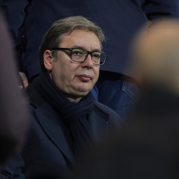 Brutalni napadi na Vučića, njegovu porodicu i SNS tokom izborne tišine VIDEO