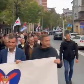 Mirna i dostojanstvena šetnja u Kruševcu – ogromna podrška listi "Aleksandar Vučić – Ujedinjena Srbija" VIDEO