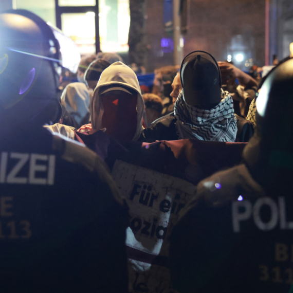 Sprema se haos u Nemačkoj? Desetine hiljada mladih izlaze na ulice; Policija u pripravnosti