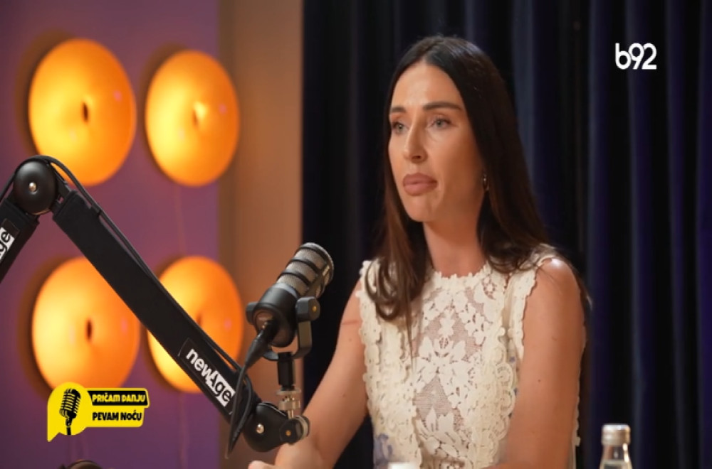 Pričam danju, pevam noću - Katarina Živković