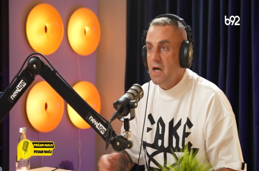 Pričam danju, pevam noću - Ivan Gavrilović