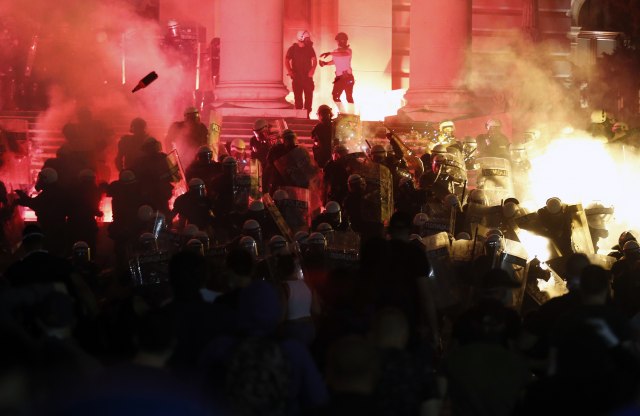 FOTO: TANJUG/AP Photo/Darko Vojinovic